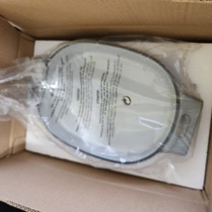 Pampered chef 1 qt enameled cast iron baker the color is grey